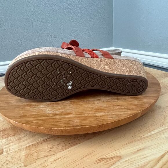 UGG AUSTRALIA MADDIE CORK WEDGE STRAPY THONG SANDALS IN FIRE OPAL SIZE 8 - Picture 4 of 9